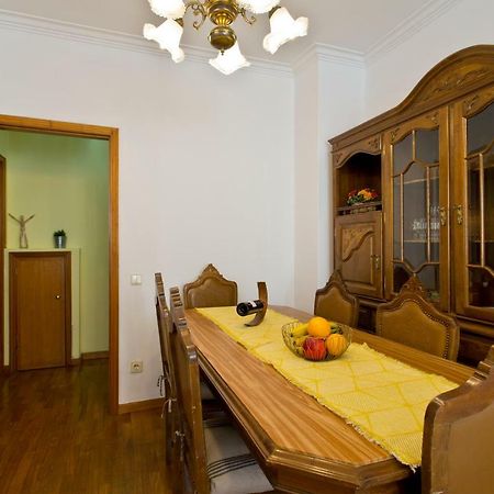 Rustic Bright Flat With Netflix - City Centre Porto Bagian luar foto