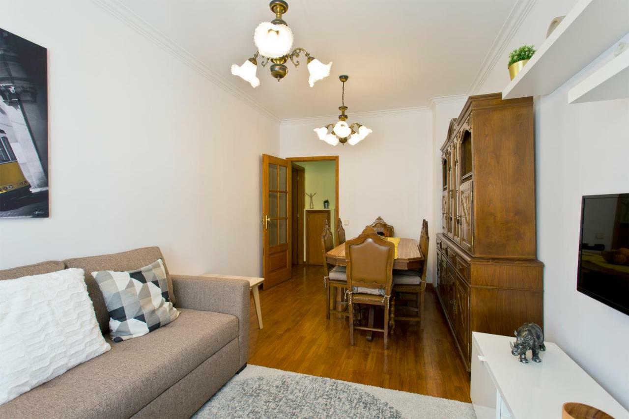 Rustic Bright Flat With Netflix - City Centre Porto Bagian luar foto