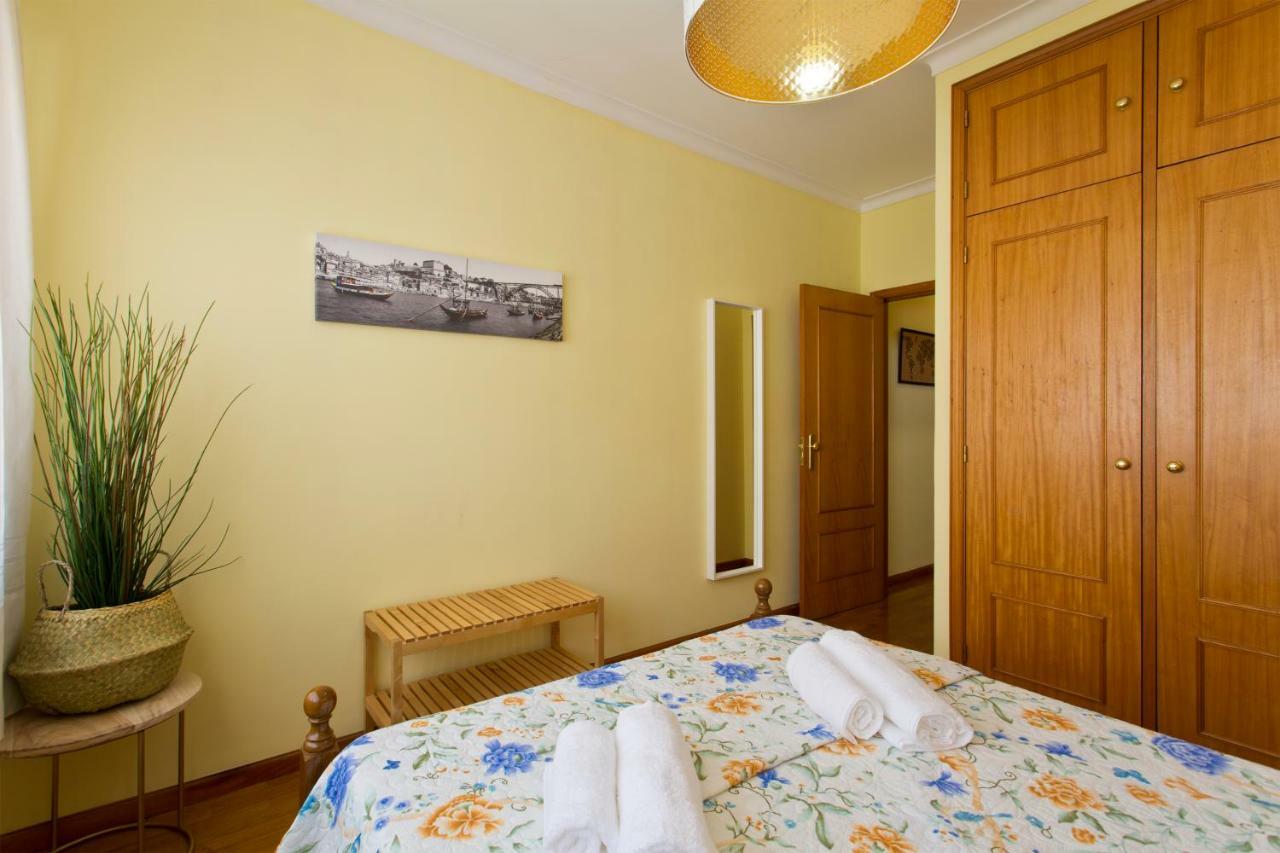 Rustic Bright Flat With Netflix - City Centre Porto Bagian luar foto