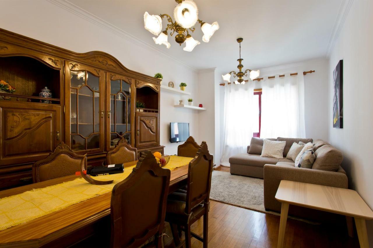 Rustic Bright Flat With Netflix - City Centre Porto Bagian luar foto