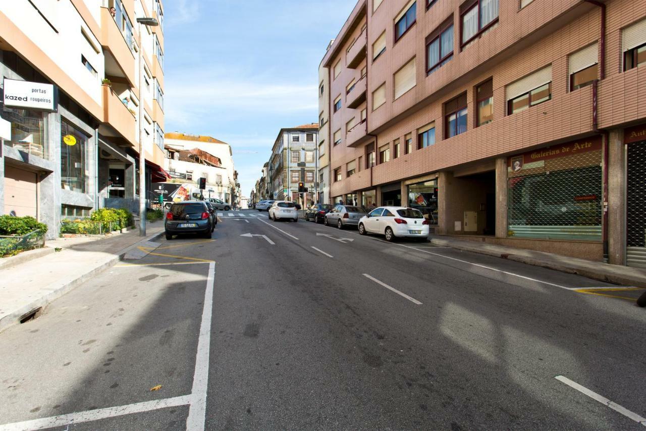 Rustic Bright Flat With Netflix - City Centre Porto Bagian luar foto